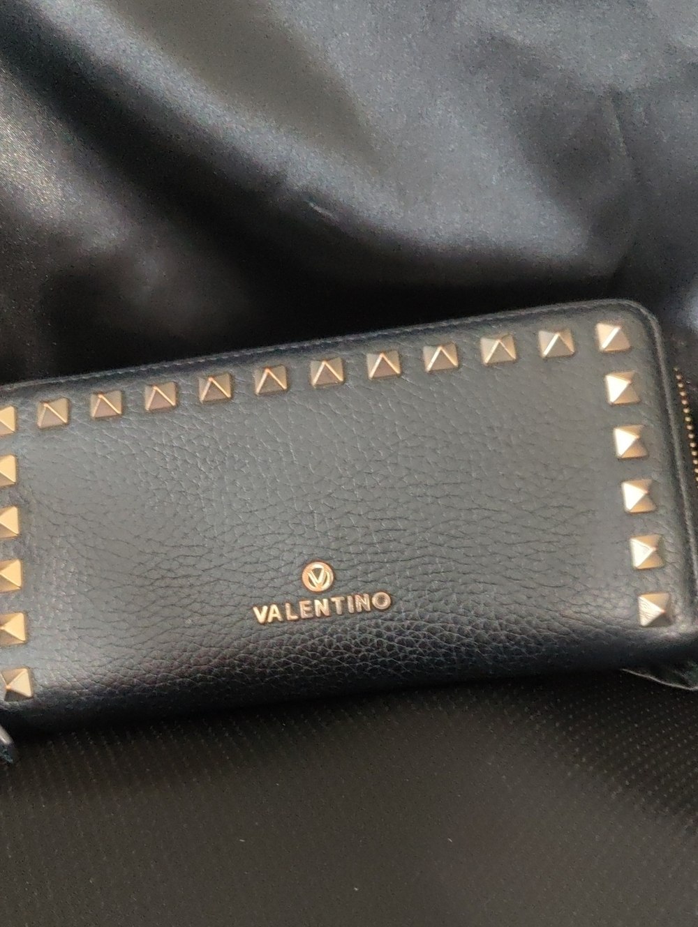 Valentino Black Leather Rockstud Zip‑Around Wallet – EUC